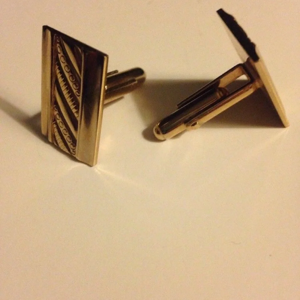 N/A vintage gold